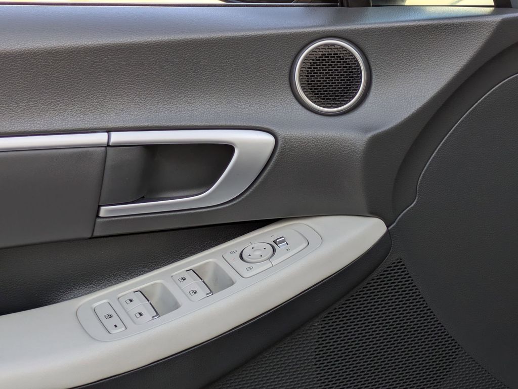 Thumbnail: 2025 Hyundai Sonata - 13