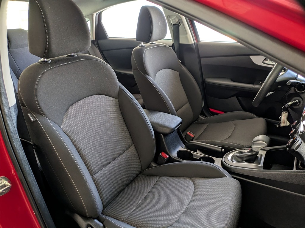 Thumbnail: 2024 Kia Forte - 28