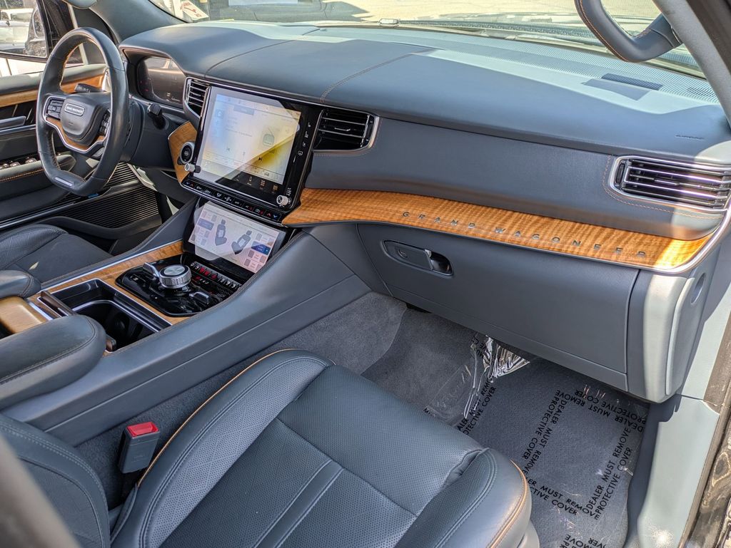 Thumbnail: 2023 Jeep Grand Wagoneer - 29