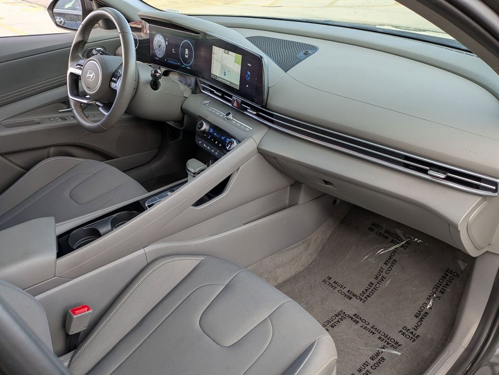 Thumbnail: 2025 Hyundai Elantra - 29