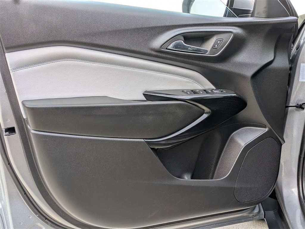 Thumbnail: 2025 Chevrolet Trax - 11