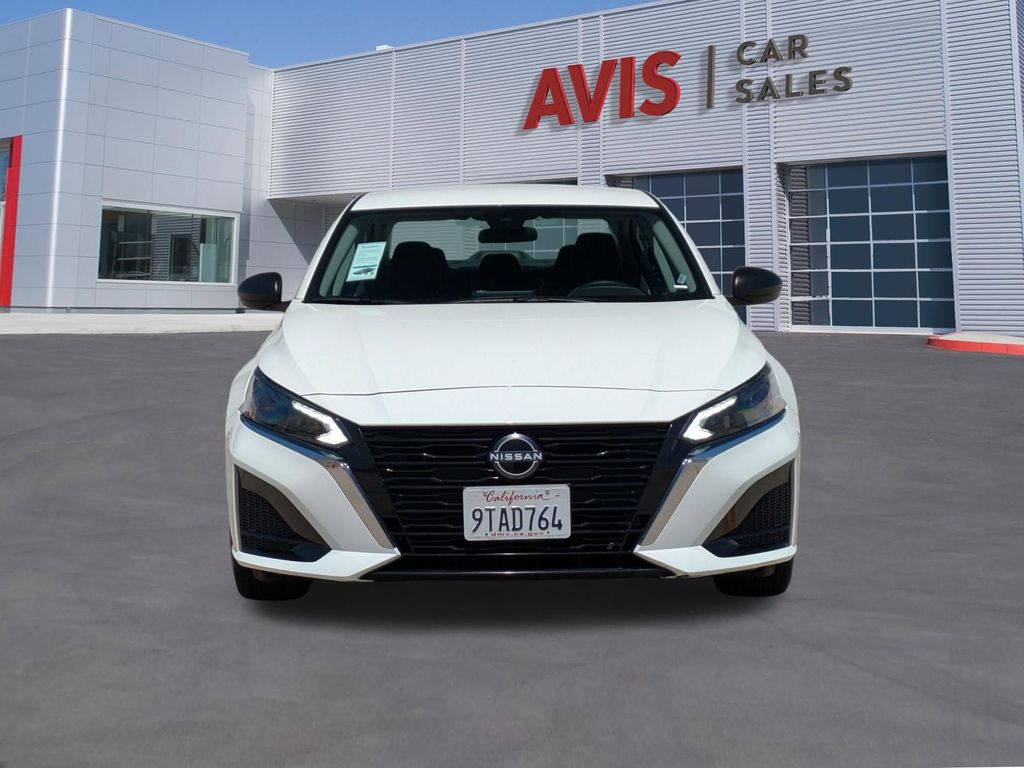 Thumbnail: 2025 Nissan Altima - 2