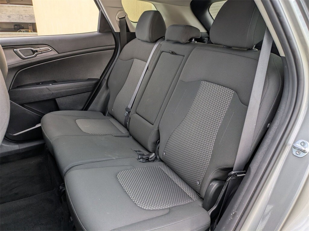 Thumbnail: 2023 Kia Sportage - 24