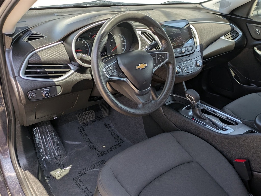 Thumbnail: 2023 Chevrolet Malibu - 14