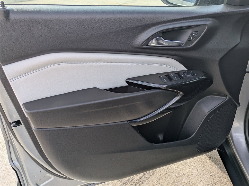 Thumbnail: 2025 Chevrolet Trax - 11