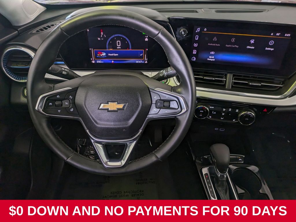 2025 Chevrolet Trax LT - Photo 32