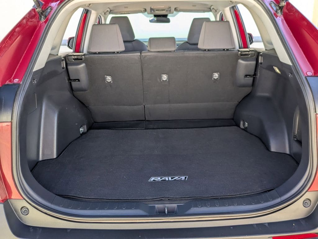 Thumbnail: 2025 Toyota RAV4 - 26