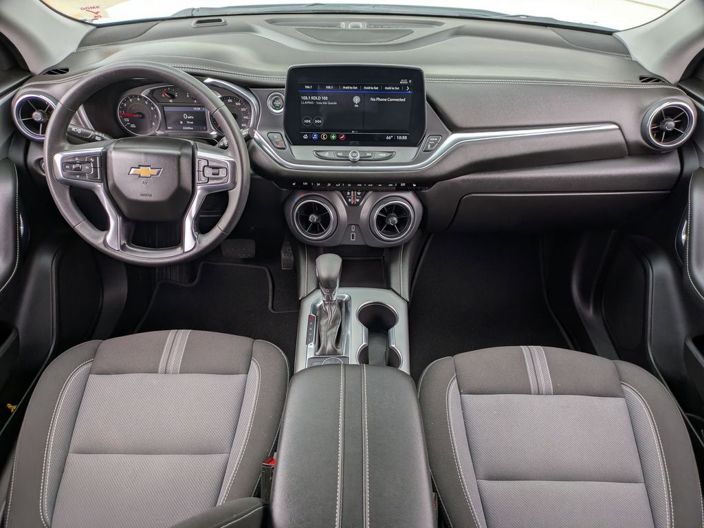 Thumbnail: 2025 Chevrolet Blazer - 24
