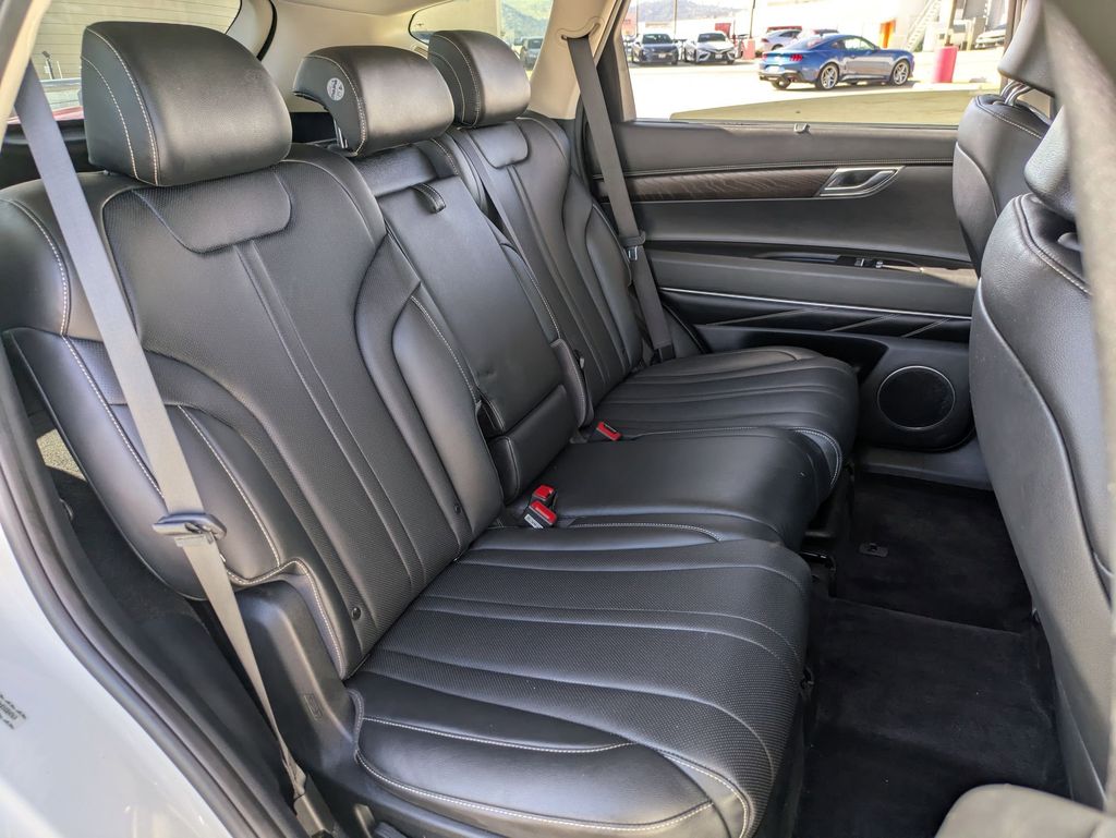 Thumbnail: 2024 Genesis GV80 - 27