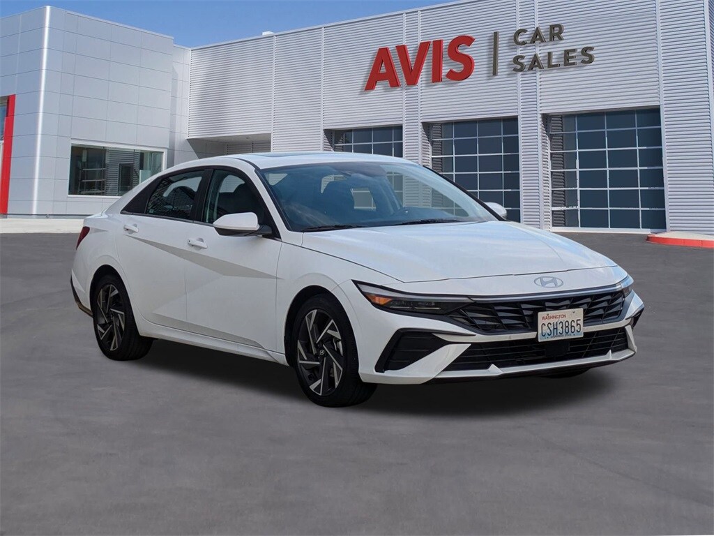 Thumbnail: 2025 Hyundai Elantra - 3