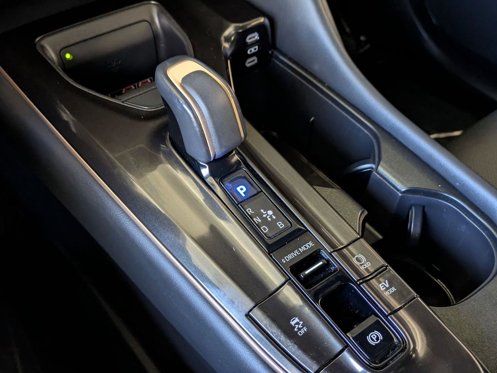 Thumbnail: 2024 Toyota Crown - 18