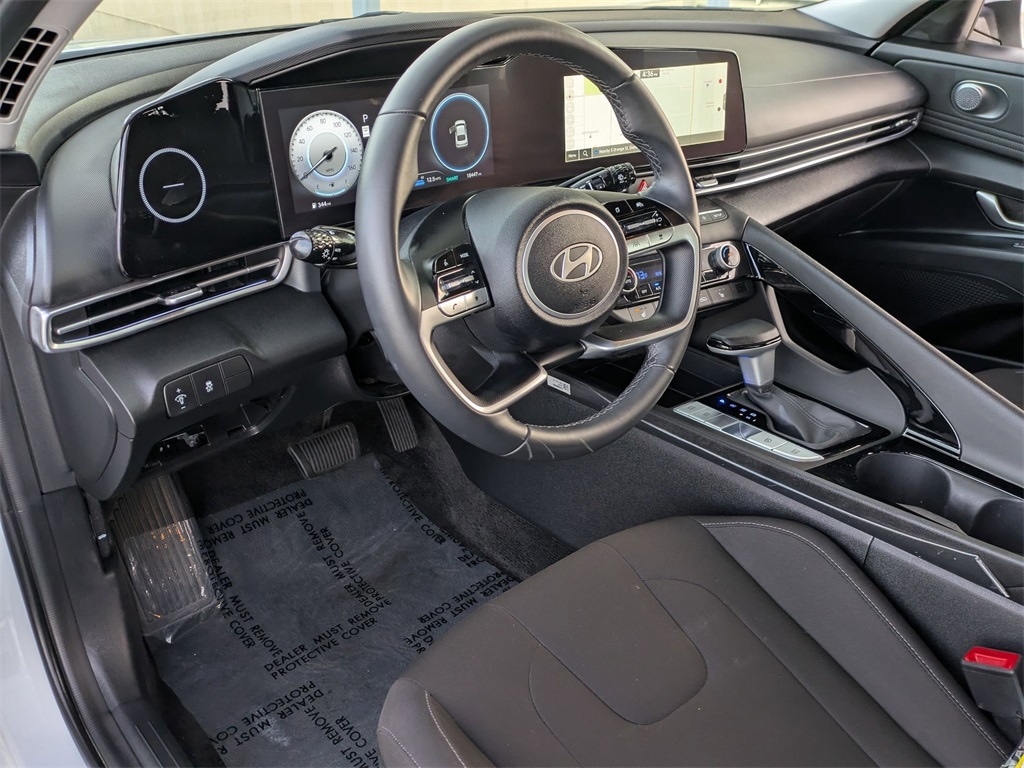 Thumbnail: 2025 Hyundai Elantra - 14