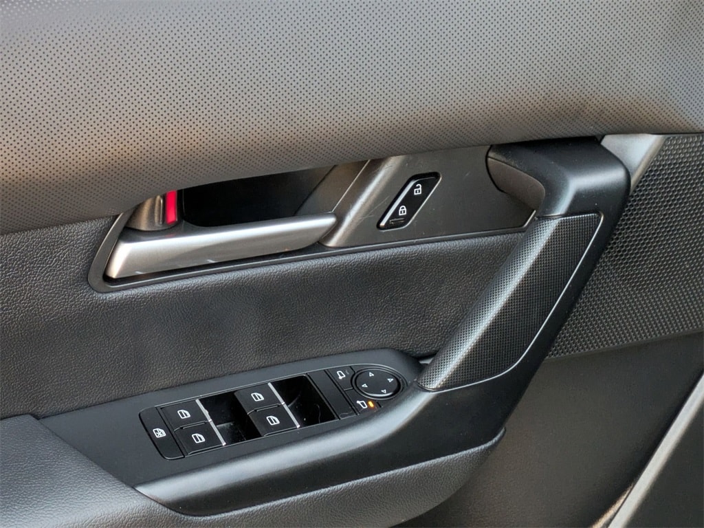 Thumbnail: 2025 Mazda CX-50 - 11