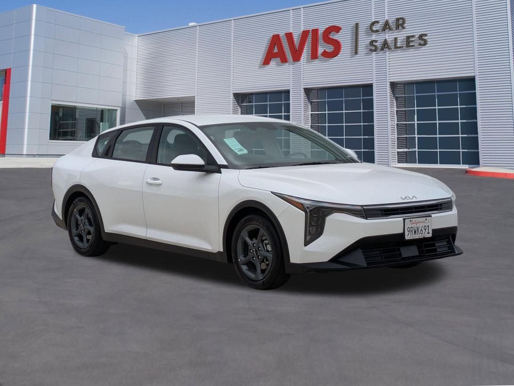 Thumbnail: 2025 Kia K4 - 3