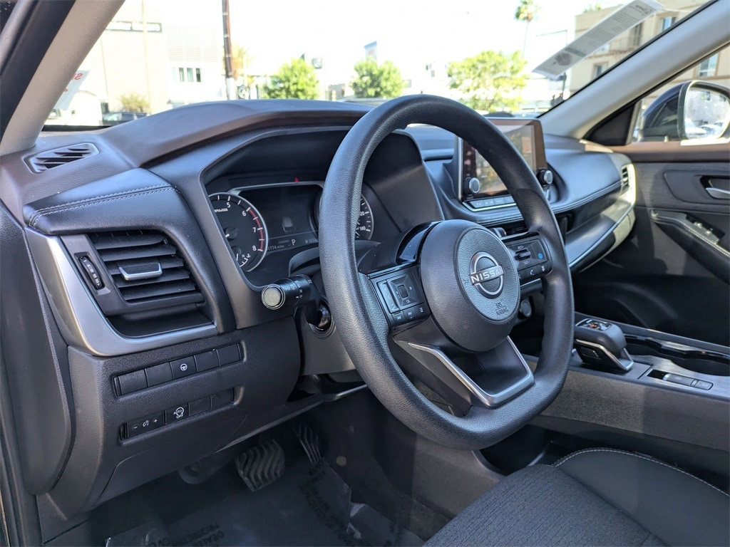 Thumbnail: 2023 Nissan Rogue - 15