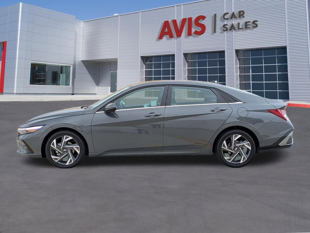 Thumbnail: 2025 Hyundai Elantra - 10