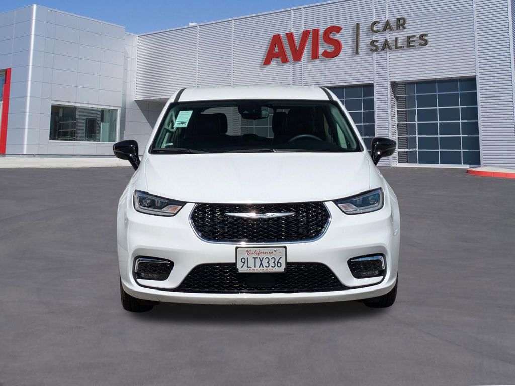 Thumbnail: 2024 Chrysler Pacifica - 2