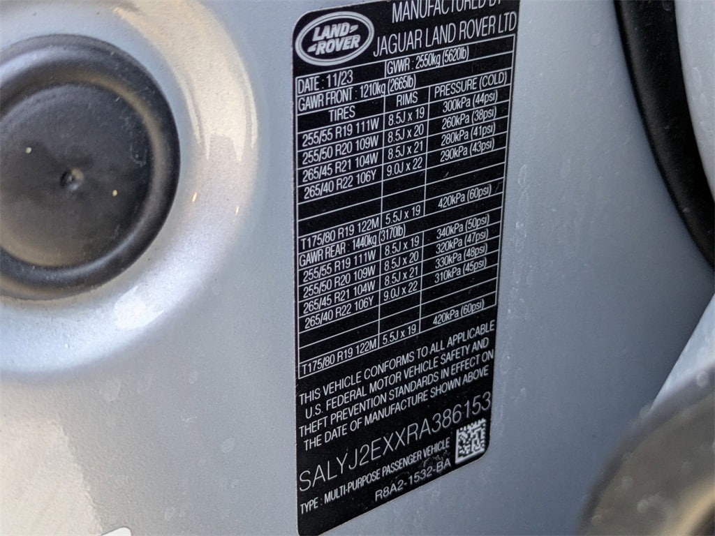 Thumbnail: 2024 Land Rover Range Rover Velar - 30