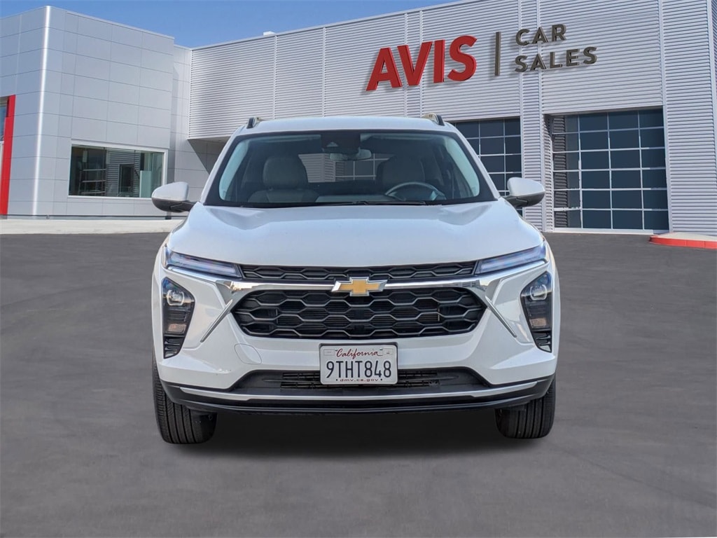 Thumbnail: 2025 Chevrolet Trax - 2