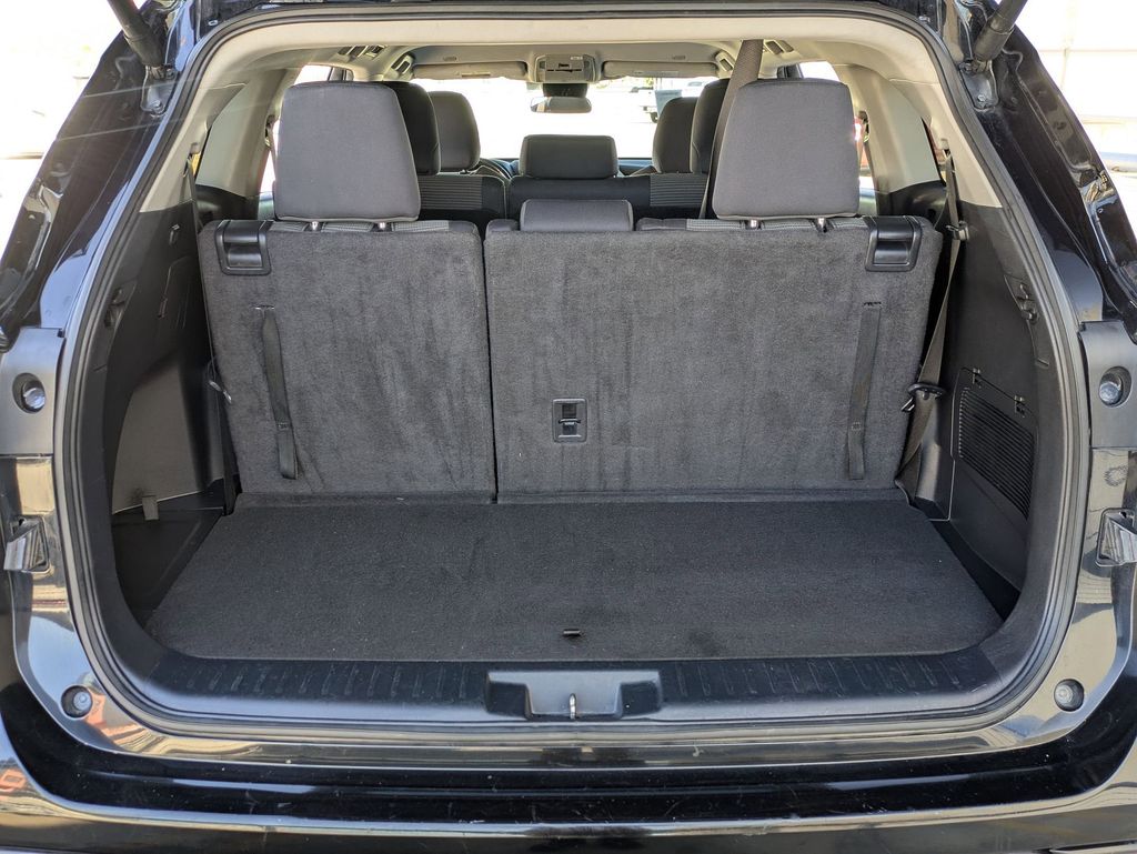 Thumbnail: 2024 Toyota Highlander - 26