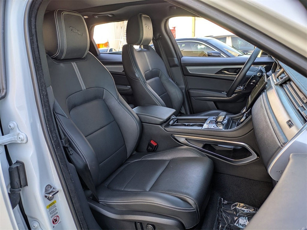 Thumbnail: 2024 Jaguar F-Pace - 28