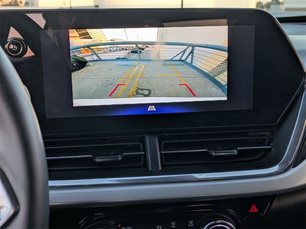 Thumbnail: 2025 Chevrolet Trax - 16