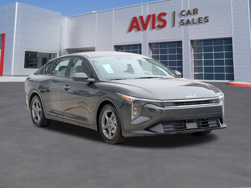 Thumbnail: 2025 Kia K4 - 3