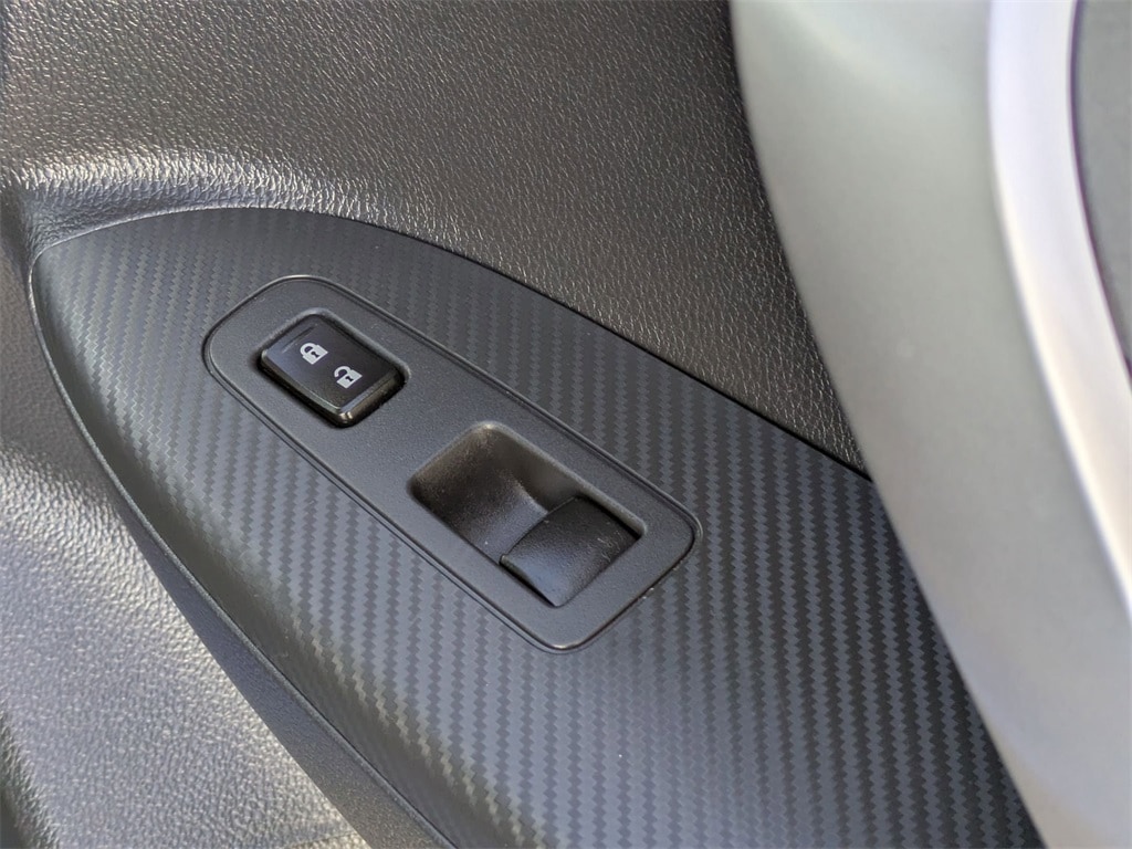 Thumbnail: 2025 Mitsubishi Eclipse Cross - 34