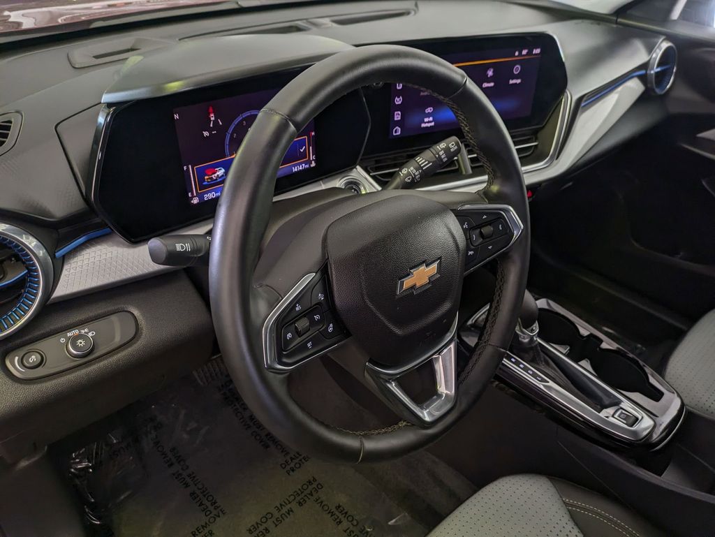 Thumbnail: 2025 Chevrolet Trax - 30