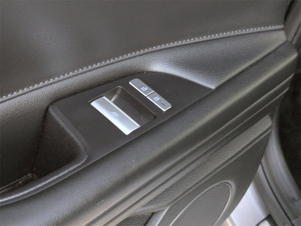 Thumbnail: 2023 Genesis G80 - 28