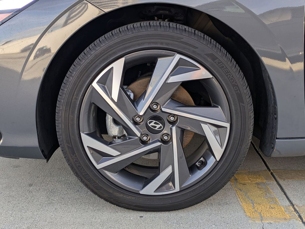 Thumbnail: 2025 Hyundai Elantra - 31