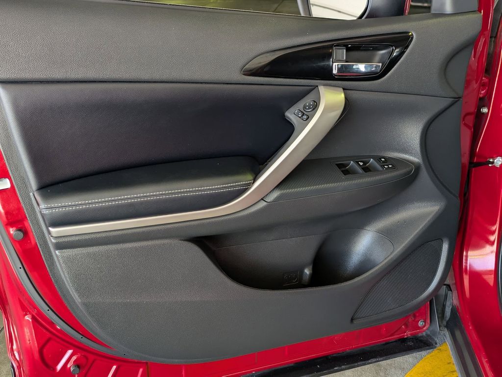 Thumbnail: 2025 Mitsubishi Eclipse Cross - 11