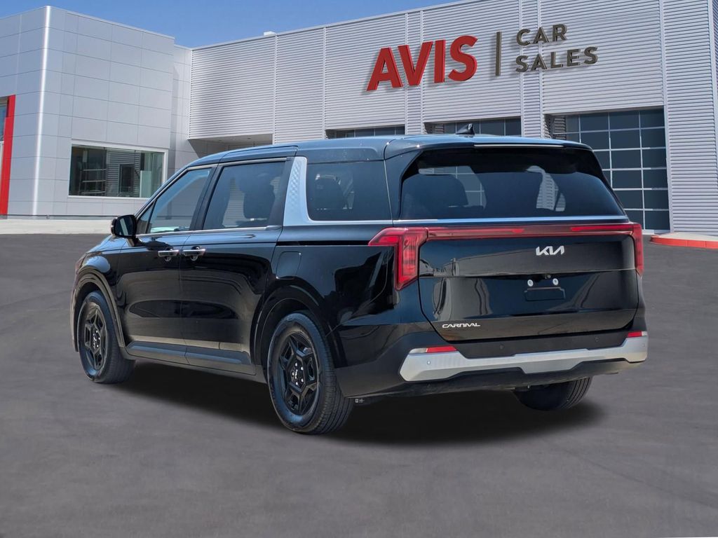 Thumbnail: 2025 Kia Carnival - 9