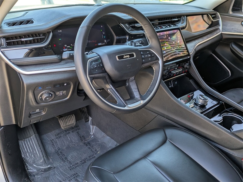Thumbnail: 2023 Jeep Grand Cherokee - 14