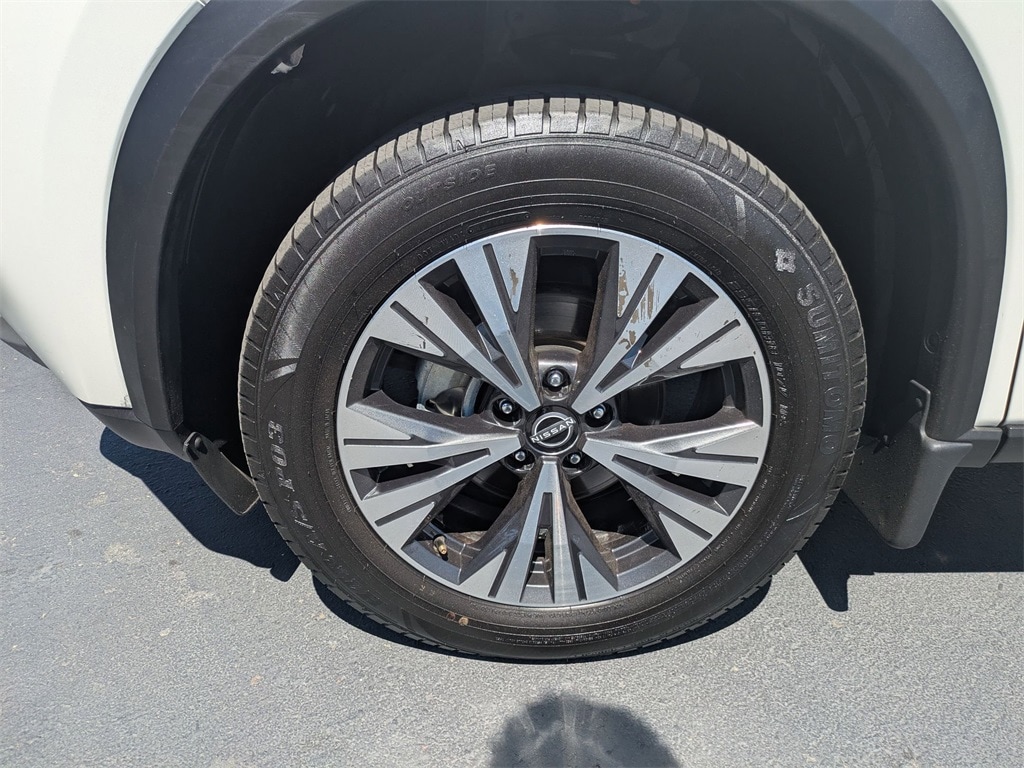 2023 Nissan Rogue SV 13