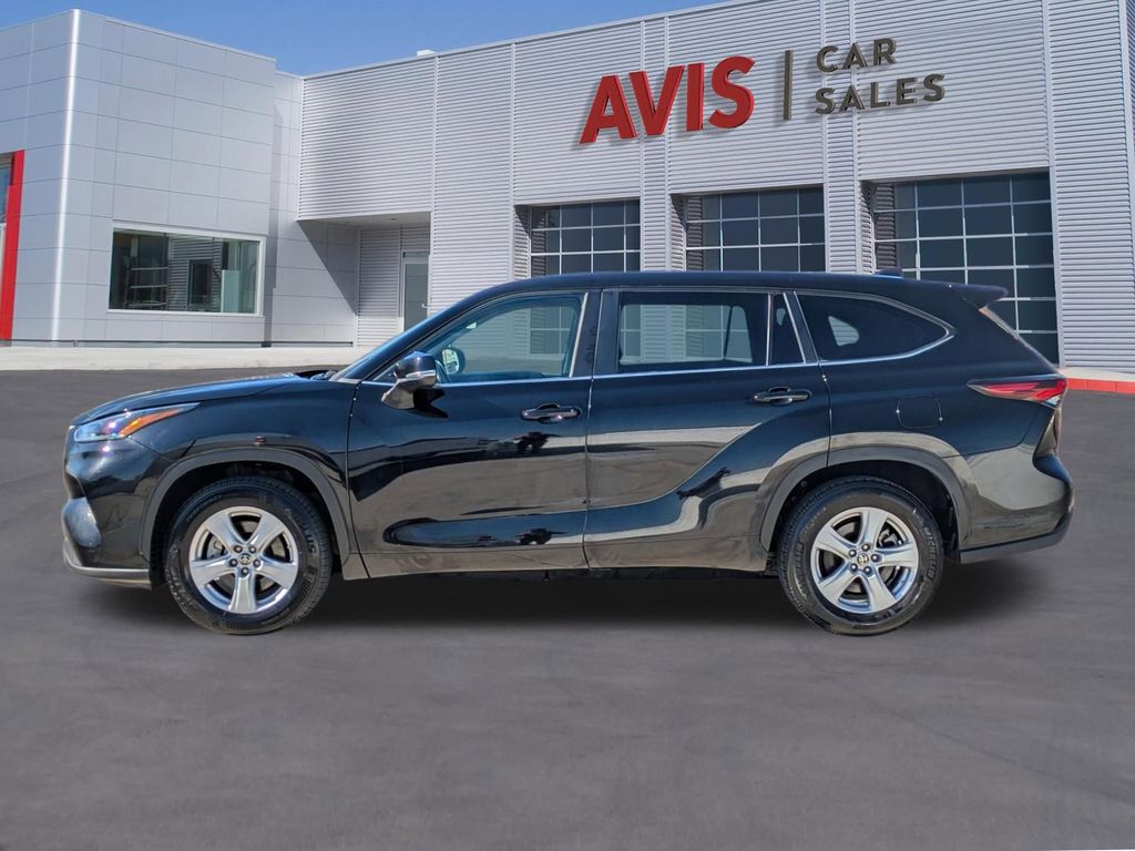 Thumbnail: 2024 Toyota Highlander - 10