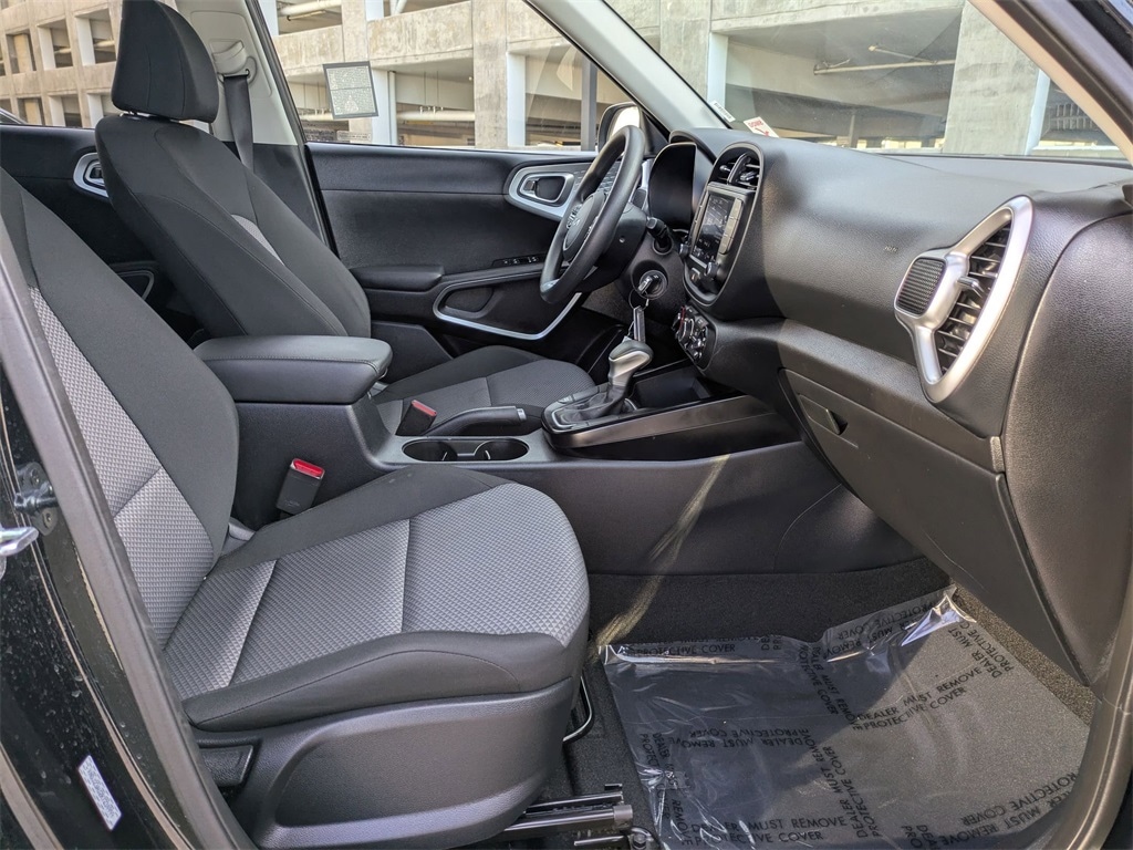 Thumbnail: 2024 Kia Soul - 32