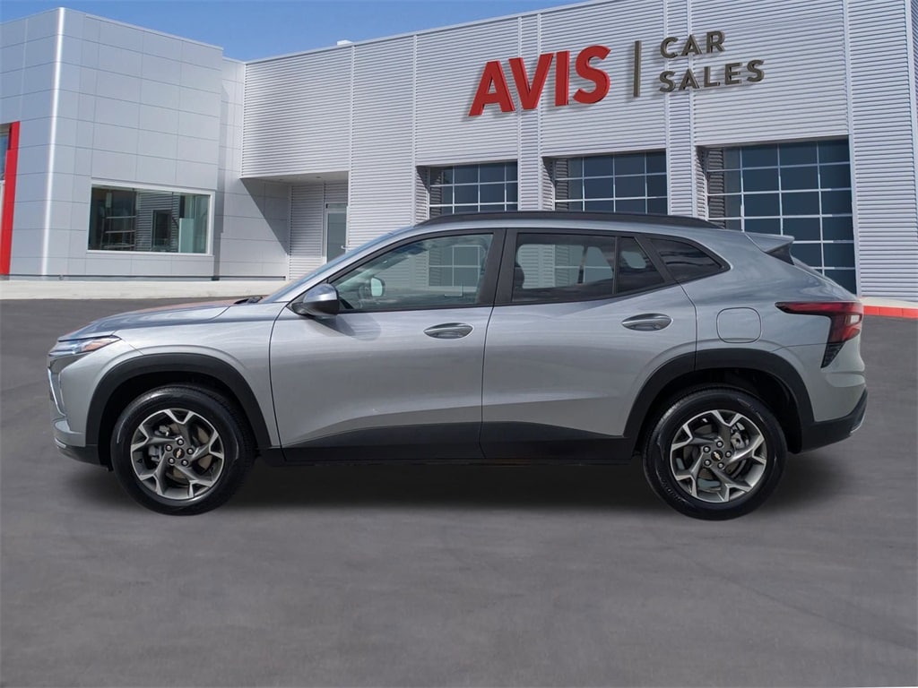 Thumbnail: 2025 Chevrolet Trax - 10