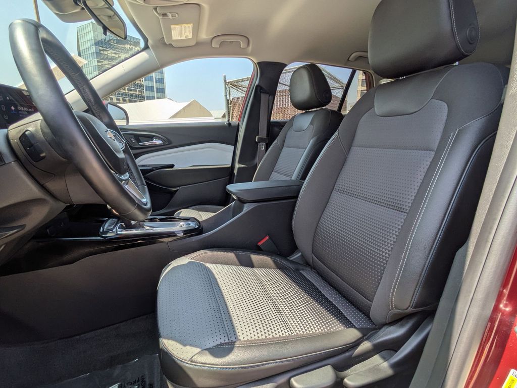 Thumbnail: 2025 Chevrolet Trax - 22
