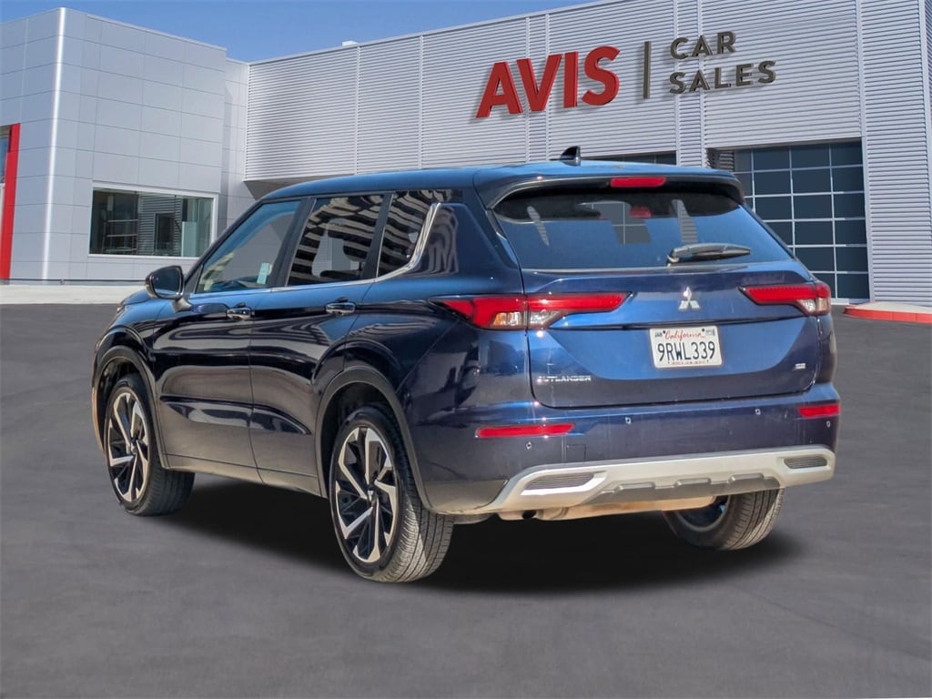 Thumbnail: 2024 Mitsubishi Outlander - 9