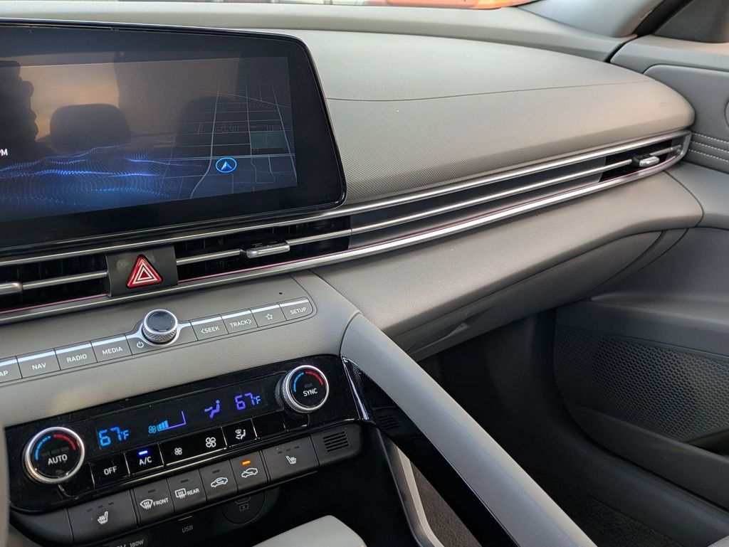 Thumbnail: 2025 Hyundai Elantra - 15