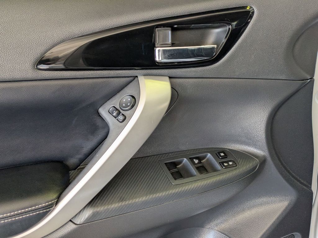 Thumbnail: 2025 Mitsubishi Eclipse Cross - 13