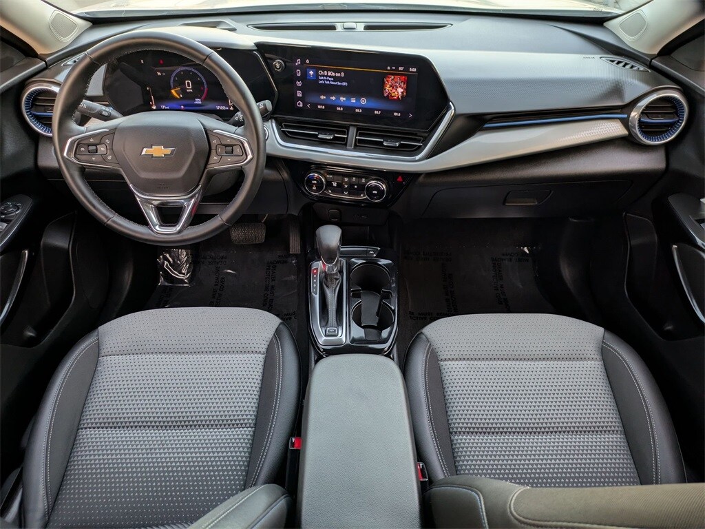 Thumbnail: 2025 Chevrolet Trax - 25