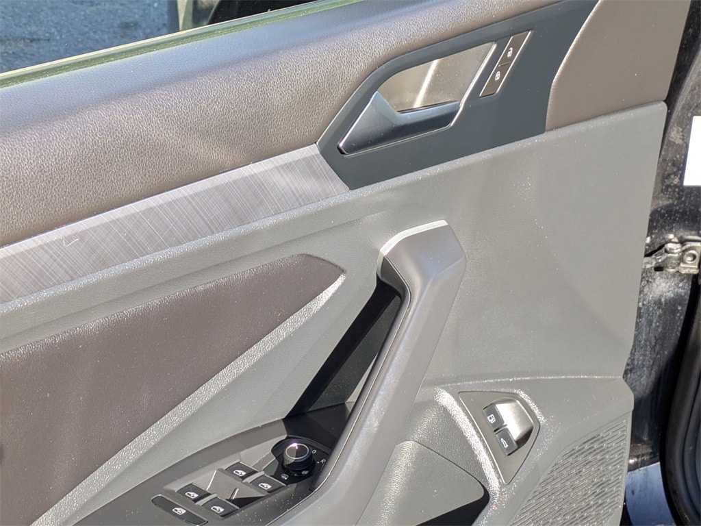 Thumbnail: 2024 Volkswagen Jetta - 13