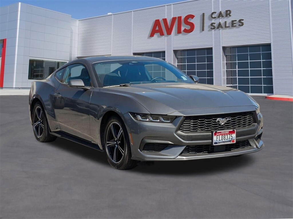 2024 Ford Mustang EcoBoost photo 3