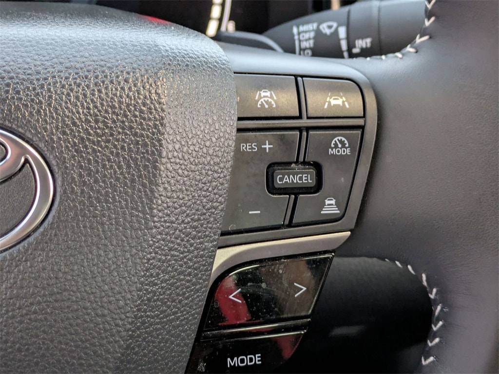 Thumbnail: 2025 Toyota Camry - 21