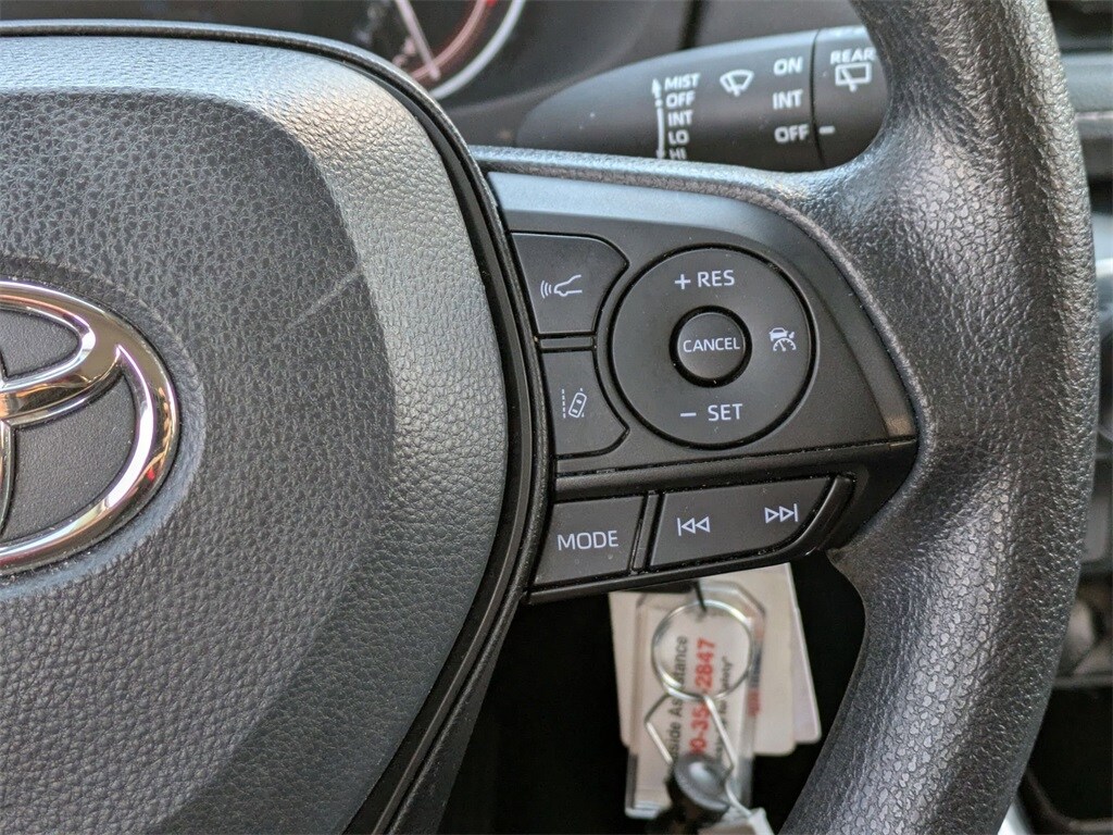 Thumbnail: 2024 Toyota RAV4 - 21