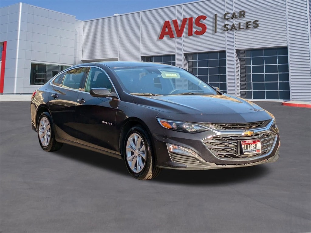 Thumbnail: 2023 Chevrolet Malibu - 3