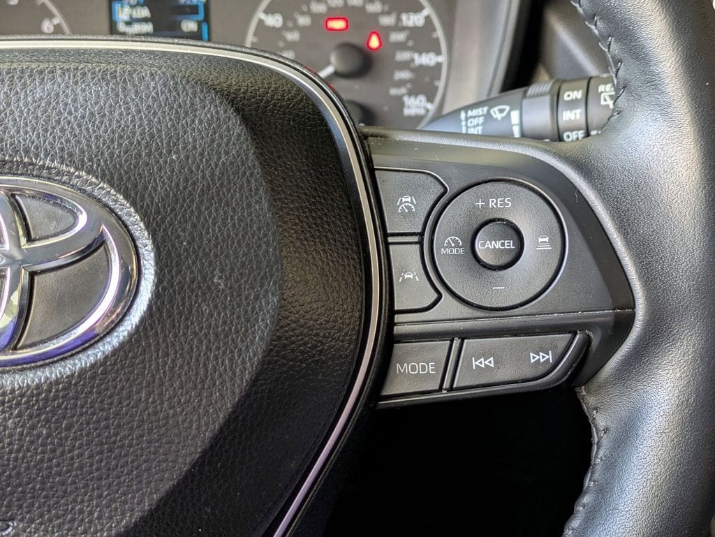 Thumbnail: 2025 Toyota Corolla Cross - 21