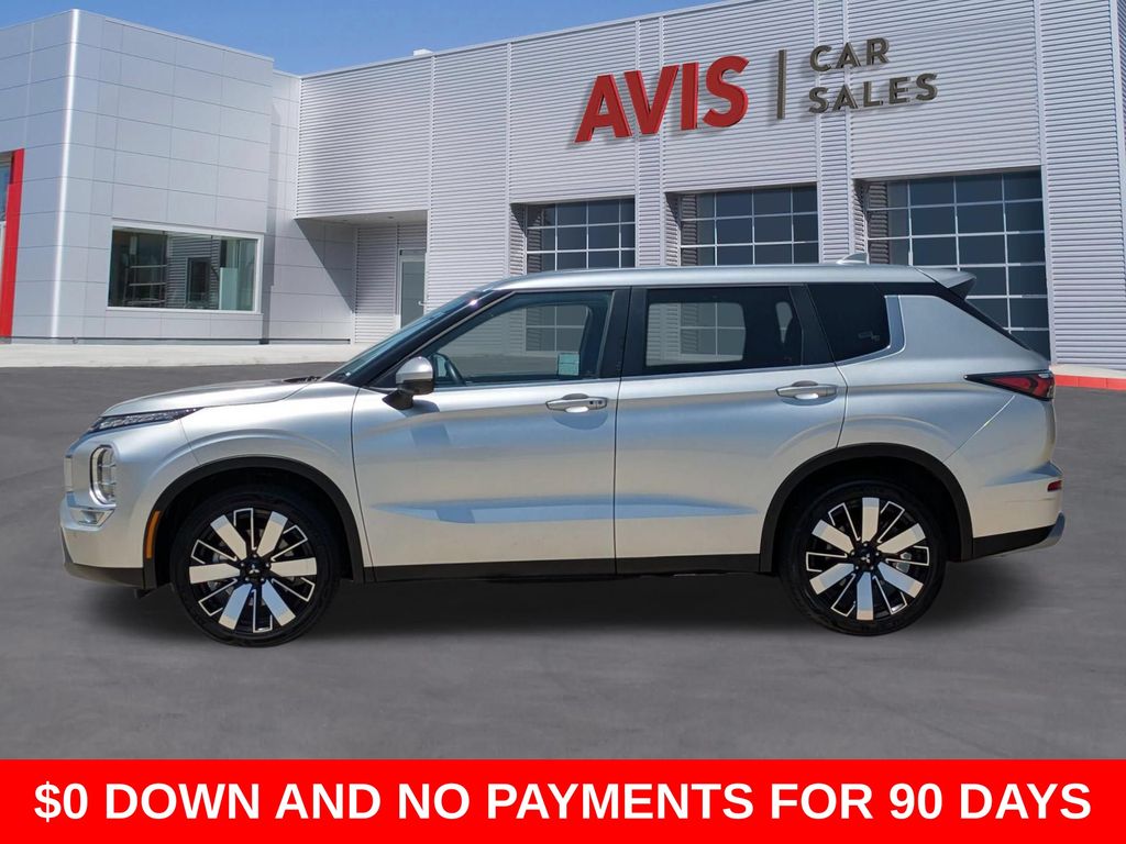 Thumbnail: 2025 Mitsubishi Outlander - 10